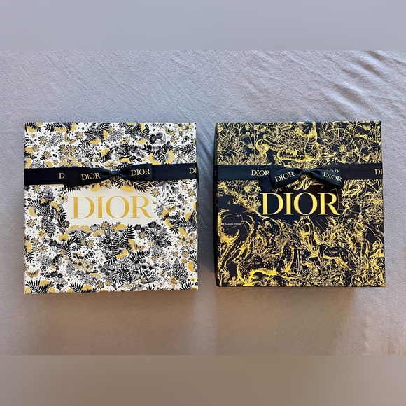 Dior holiday boxes with ribbons - Picture 1 of 12